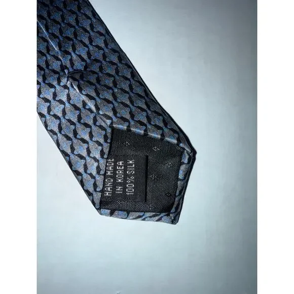 Bruno Rossi Light & Deep Blue Classic Pattern Necktie, 100% Silk - Picture 3 of 3